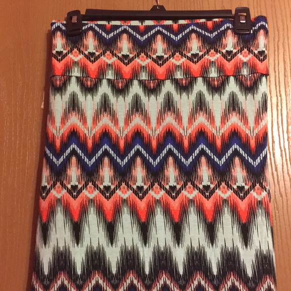 Tribal/chevron print maxi - Picture 2 of 3